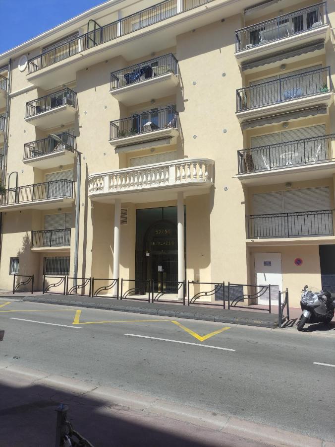 شقة Le Palazzio كان المظهر الخارجي الصورة
